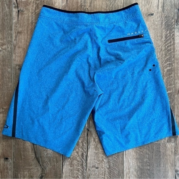 Oakley Boardshorts - Picture 2 of 7